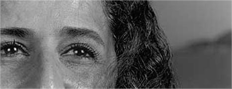 Maria Bethânia faz turnês dos dois novos CDs.