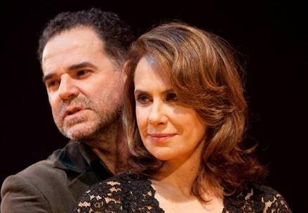 Já que o fim de semana vem chegando, Glamurama dá a dica culturette da vez. Trata-se da peça “La Musica”, escrita pela roteirista e cineasta Marguerite Duras nos anos 1960. Estrelado pela atriz Xuxa Lopes, em interpretação impecável, e pelo ator Hélio Cíc