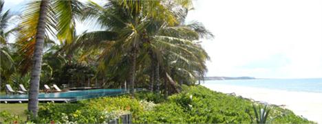 Aluguel de casa na Praia dos Nativos, em Trancoso, para o Réveillon, chega a R$ 15 mil a diária.