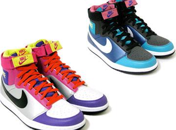 A Nike lança a nova coleção do tênis Dynasty High no dia 10 de outubro. Tem prata, preto, azul e pink e mais duas opções de cores para que você possa criar a parte do cano alto como quiser. Vai agradar em cheio aos glamurettes que gostam de sair do pretin
