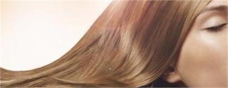 O Seda Urban Salon vai receber nesta sexta-feira uma turma de lulus para uma tarde de beleza. Cassia Avila, Sabrina Gasperin e Barbara Bicudo são as convidadas do promoter Fábio Queiroz para ganhar um diagnóstico dos fios e um tratamento especial.