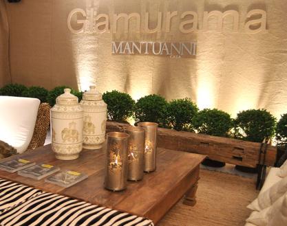 O lounge do Glamurama & Mantuanni Casa, além de comportar a redação do site, serve de parada obrigatória para os visitantes mais descolados da 21º edição do Crystal Fashion.