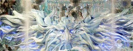 Pela quarta vez Diogo Nogueira e a escola de samba Portela se unem para o Carnaval.