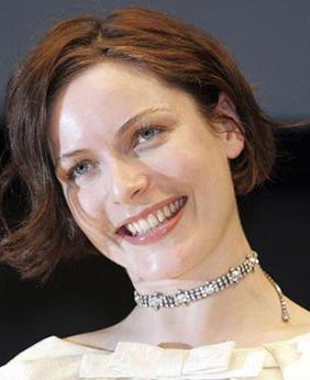 De passagem pelo Brasil por conta da apresentação do longa, Human Zoo na 33ª Mostra de Cinema, a diretora dinamarquesa Rie Rasmussen conversou com Glamurama para falar de sua trajetória entre o mundo das artes e da moda.