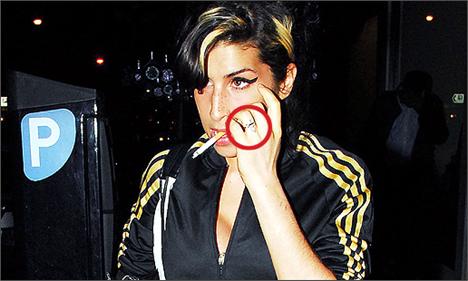 Amy Winehouse vai se casar de novo com Blake Fielder-Civil.