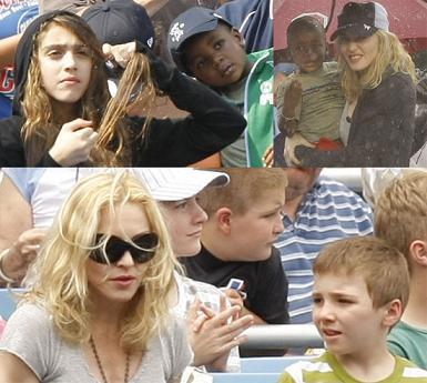 Filho mais novo de Madonna quer vestir as roupas da mãe.