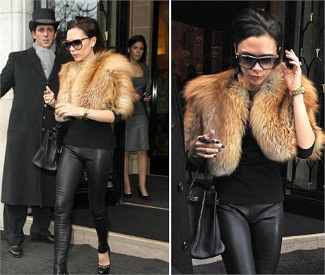 Victoria Beckham usa casado de pele em Paris.