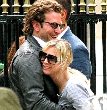 Renée Zellweger e Bradley Cooper estão procurando casa para comprar em Los Angeles.