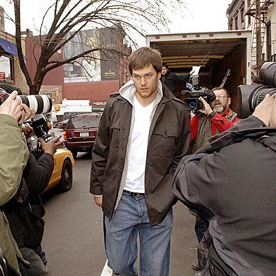 Tom Brady disse que está se reacostumando a ser pai.