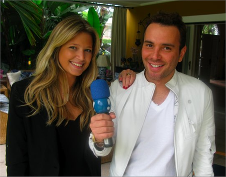 O stylist Matheus Mazzafera faz uma entrevista com a empresária Heleninha Bordon.