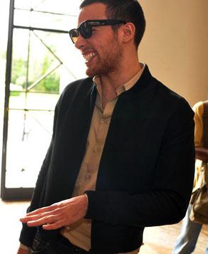 Pedro Lourenço retorna à moda.