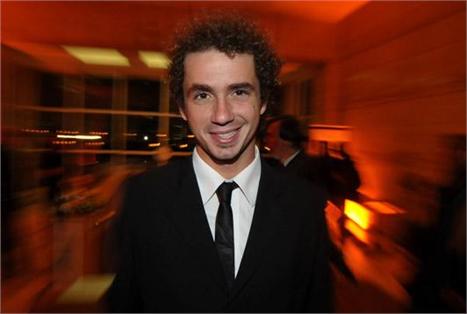 Felipe Andreoli participa da SPFW no desfile da Reserva.