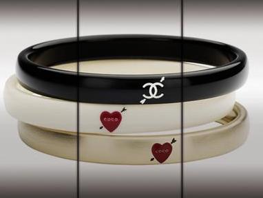 Pulseiras da Chanel feitas especialmente para o “Valentine´s Day”.