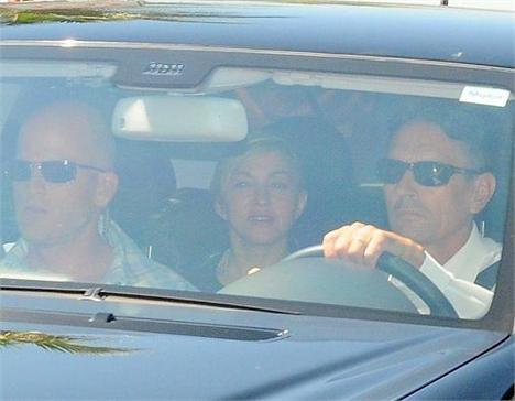 Madonna chega ao hotel Fasano, no Rio.