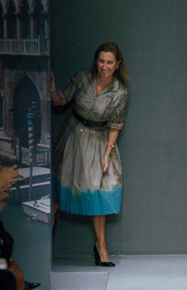 Prada colhe bons resultados no faturamento do ano de 2009.