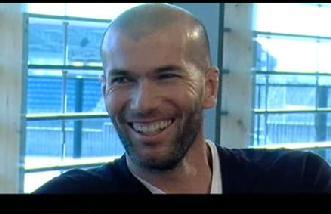 Zinedine Zidane e o uruguaio Enzo Francescoli apadrinham o primeiro reality show dedicado ao futebol.