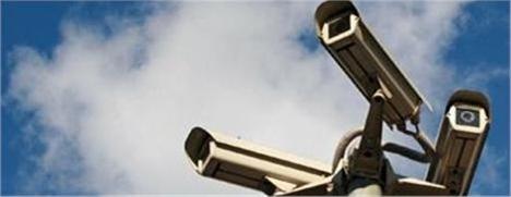 Cléo Pires e Daniele Winnits cortando os cabelos no Mg Hair.