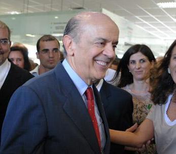 Quem está sendo esperado neste sábado no Carnaval da Bahia é o governador de São Paulo, José Serra.