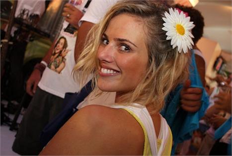 Nathalia Rodrigues dorme cedo no Carnaval