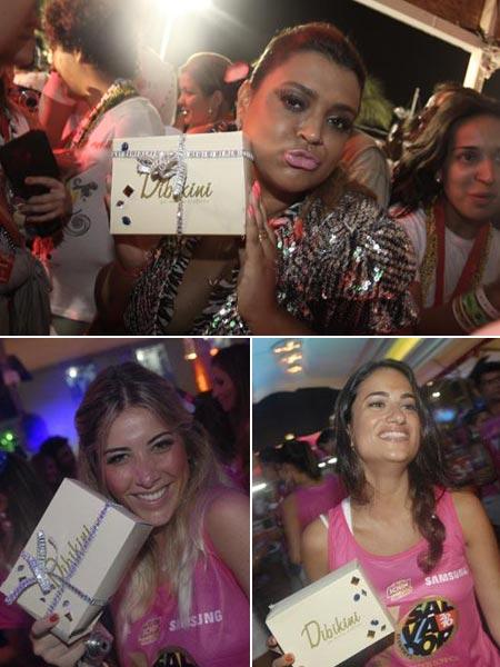 Dibikini presenteia garotas que passam pelo Expresso 2222 e pelo Salvador 2010.