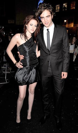 Robert Pattinson assume relacionamento com a atriz Kristen Stewart.