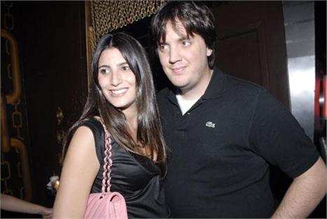 É com festa black tie que Duda Derani e Pepeu Corrêa celebram a união, no próximo dia 5, em uma cerimônia evangélica, na casa dos pais da noiva, no Morumbi.