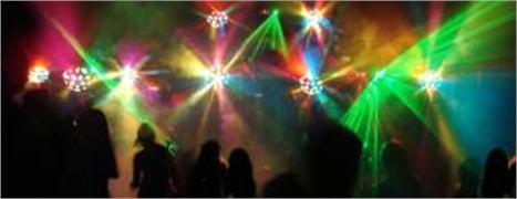 Esta noite de sexta-feira promete.  É que a Mokaï  vai receber o super DJ norte-americano Ian Carey.