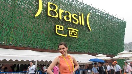 Roberta Sá ganha DVD de Ouro e encanta em apresentações em Portugal e na China.