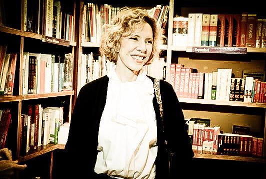 A Marília Gabriela aproveitou que o Carnaval está chegando para… fugir da folia!