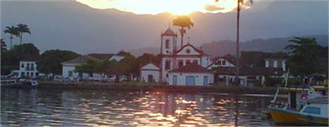 O evento mais concorrido na Flip fora da Tenda dos Autores foi a conversa entre o ex-presidente FHC e o indiano Salman Rushdie.