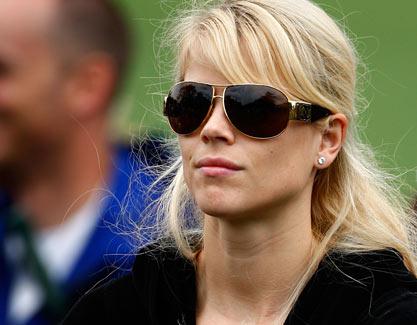 Elin Nordegren, ex de Tiger Woods, fala pela primeira vez sobre o divórcio.