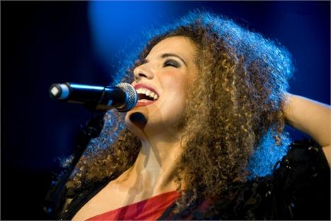 Vanessa da Mata está com novidades! Novo CD e nova turnê.