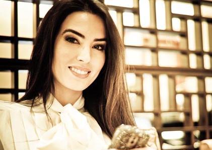 Olha que legal: Iara Jereissati mandou o convite do chá de bebê da pequena Maria Clara. Uma graça!