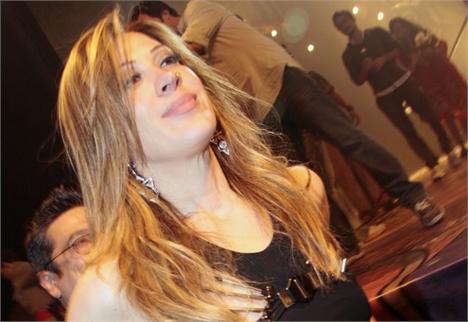 “Sou uma loira fake, sou inteligente”, diz Claudia Raia.