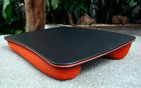 Olha a novidade que acaba de chegar à redação do Glamurama: a prancheta BananaBoard.