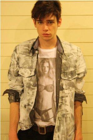 Cole Mohr já está entre nós para o desfile da @auslanderhaus! Gato e easygoing…. Não tem nem celular