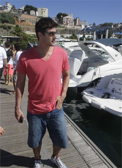 Reynaldo Gianecchinni continua todo bonito lá na Bahia