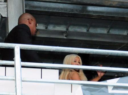 Christina Aguilera acaba de chegar na SPFW. Olha só a primeira imagem