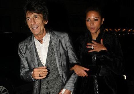 Parece que Ana Araújo e Ronnie Wood, do Rolling Stones, não são mais um casal
