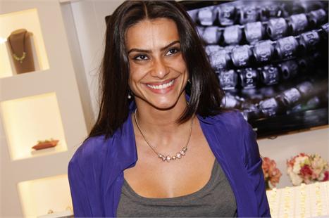 Cleo Pires fala de “baixaria”, torcida por gravidez e trabalho social na serra do Rio. Já leu?