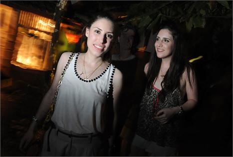 Lilly e Renata Sarti estão fazendo as malas. Sabe pra onde elas vão?