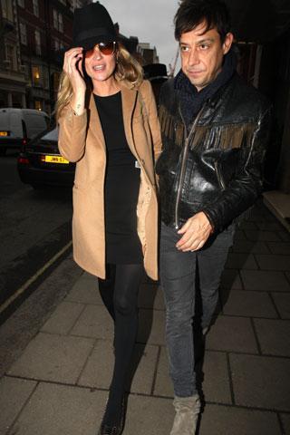 Sabe onde Kate Moss foi curtir a noite de quinta em SP? No centro! Vem ver…