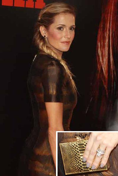 Já viu como a @dedesecco estava linda na pré-estreia de “Bruna Surfistinha” em SP?