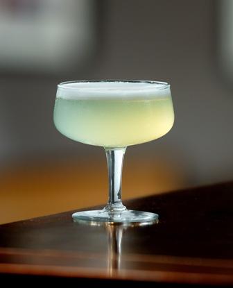 O MyNY Bar, no Itaim, ensinou pro Glamurama a receita do drinque Bossa Nova!