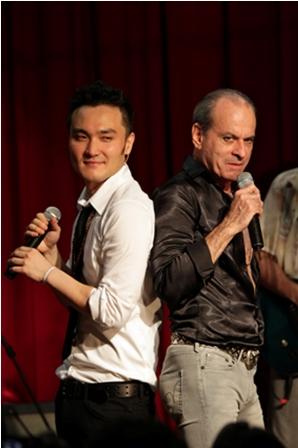 Dan Nakagawa recebe Ney Matogrosso no Studio RJ. Luxo, né?