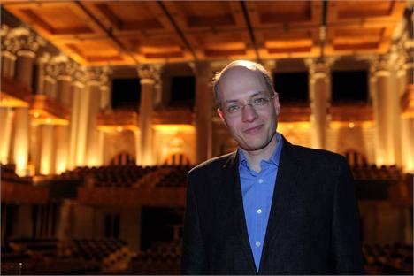 O filósofo Alain de Botton lotou a Sala São Paulo nessa terça… E inspirou a todos!