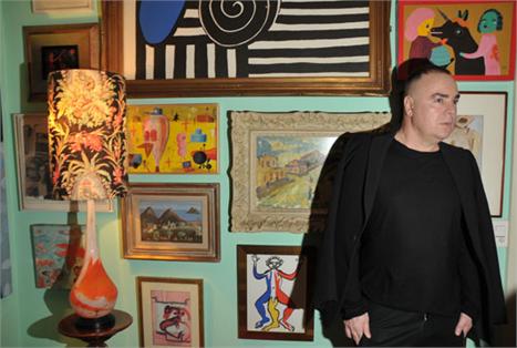 Reinaldo Lourenço vai passar o Ano Novo em Paris. Fino!