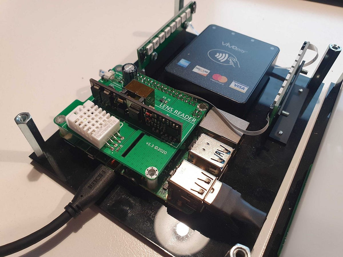 raspberry-pi-with-card-reader-and-contactless-payment-card
