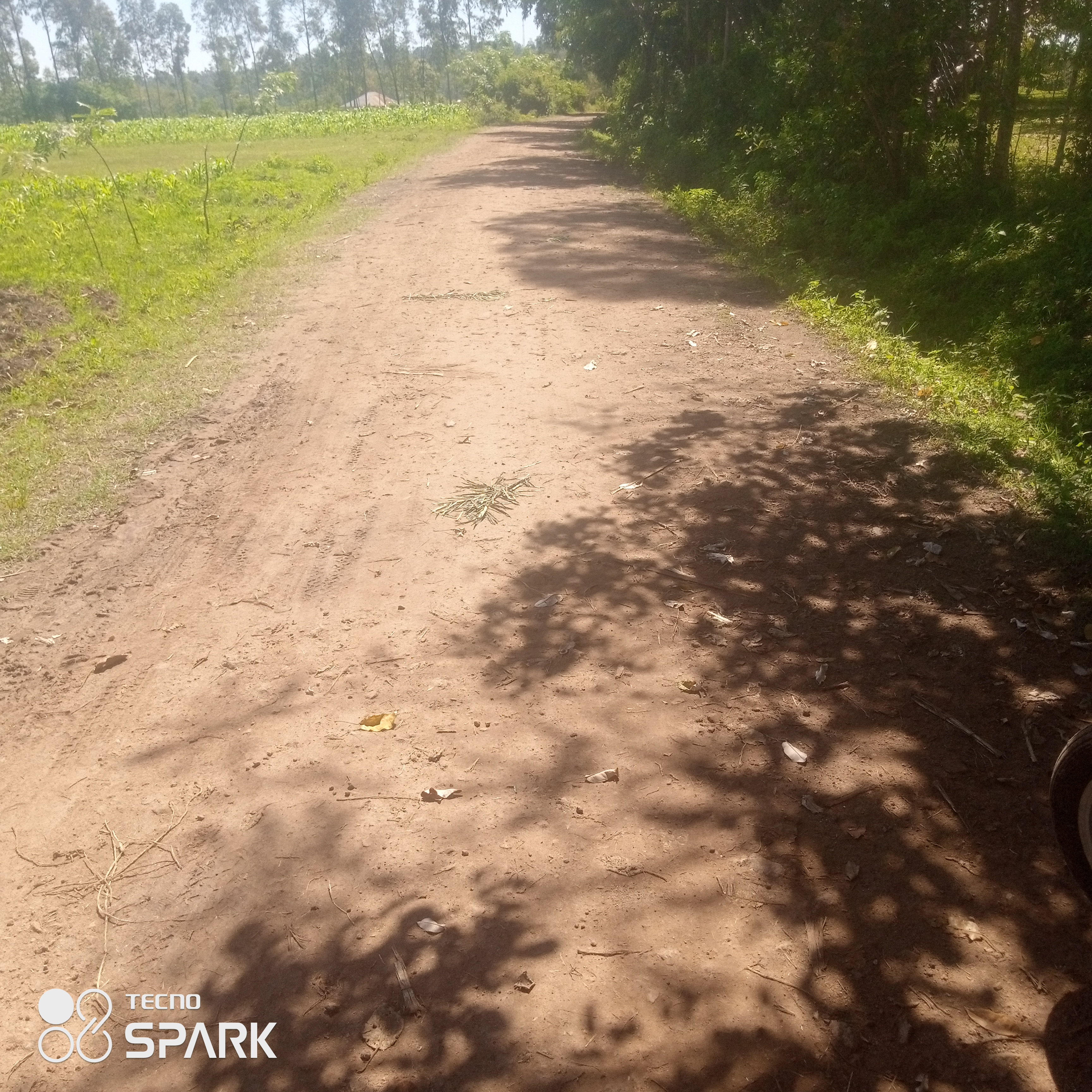 Routine maintenance of ohero tinga majiwa maguje Ogande rata oyala road