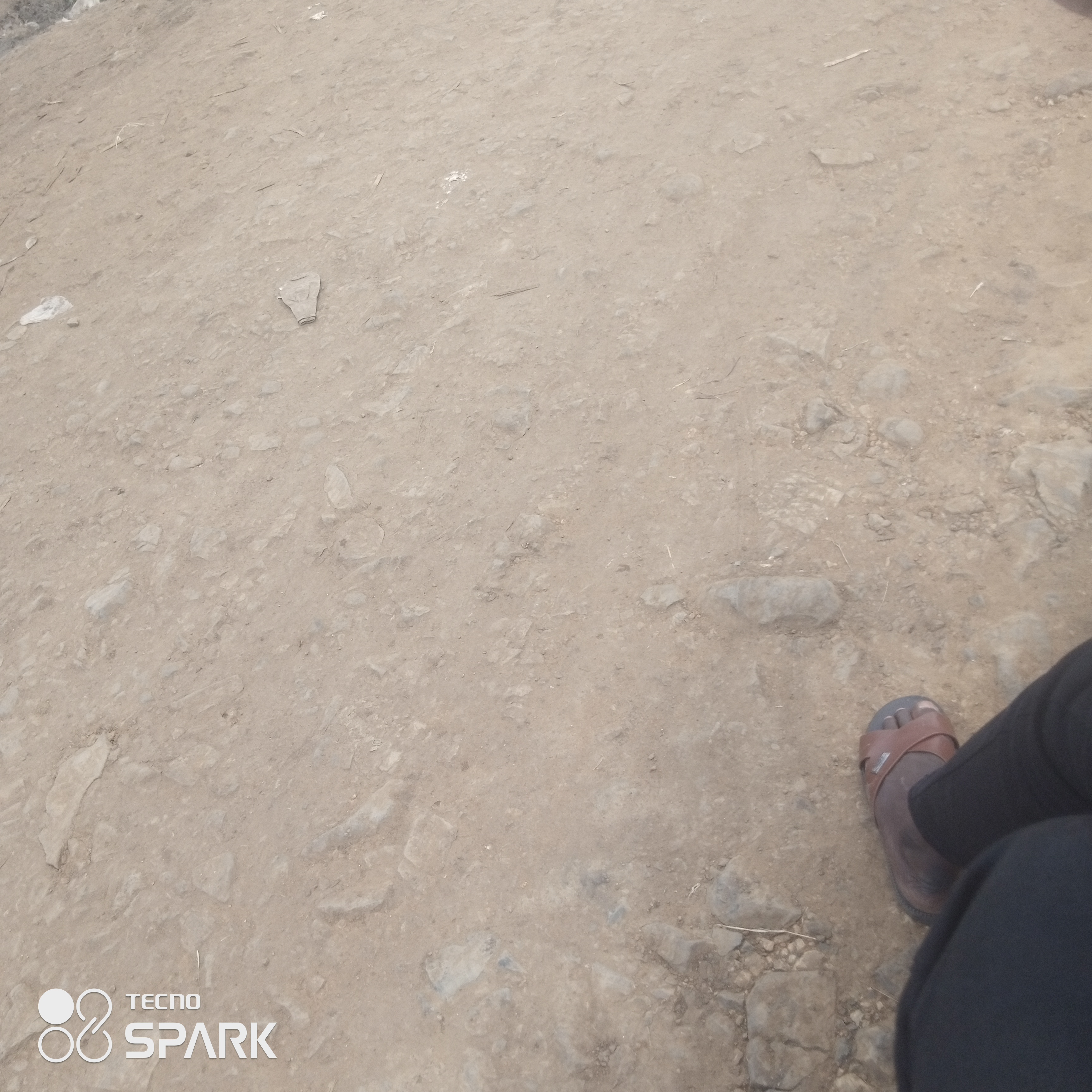 Routine maintenance of Rodi ochuna dhim road